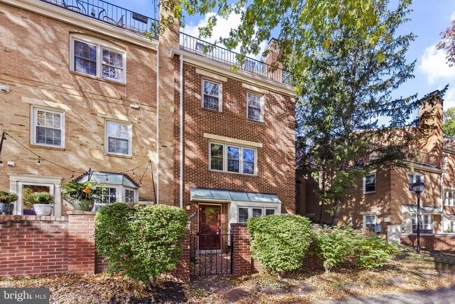 Primary Photo - 2506 Fairfax Dr