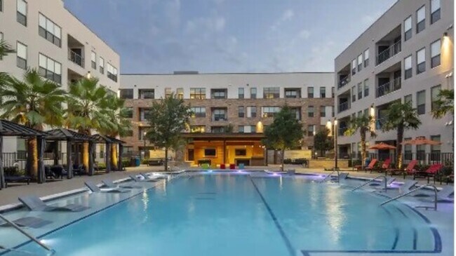 Building Photo - 2401 Aldrich St