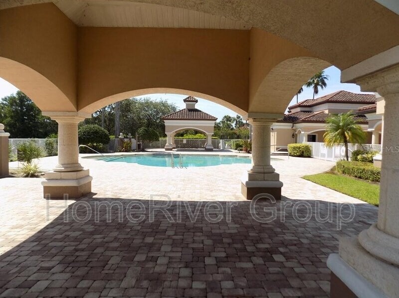 Building Photo - 13929 Fairway Island Dr