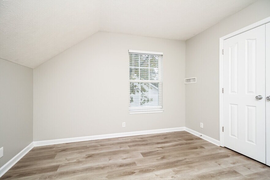 Building Photo - 1312 Owasa Trail