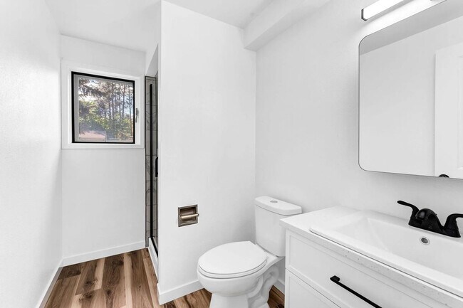 Building Photo - 6305 S Pittsburg St