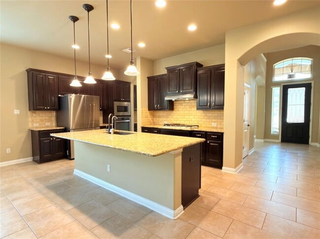 Building Photo - 404 Dry Gulch Bend