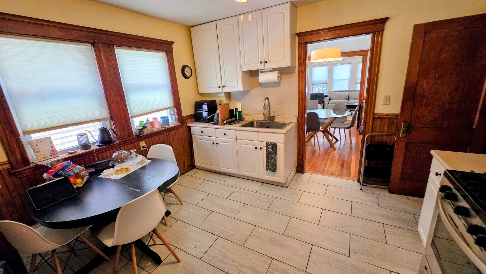 Building Photo - 23 Priesing St