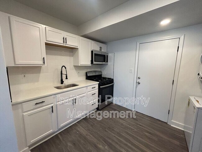 Building Photo - 6409 Brookside Rd