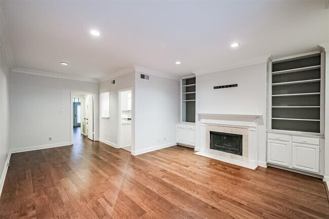 Building Photo - 4000 Purdue St