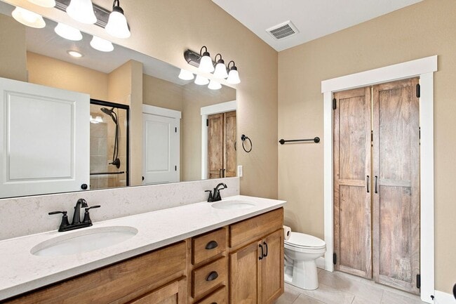 Building Photo - 4622 Hahns Peak Dr