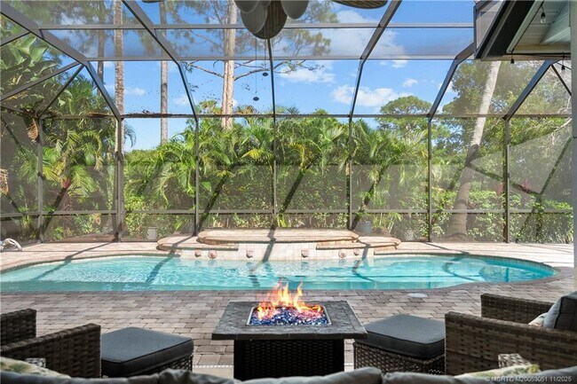 Building Photo - 4213 SW Utterback St