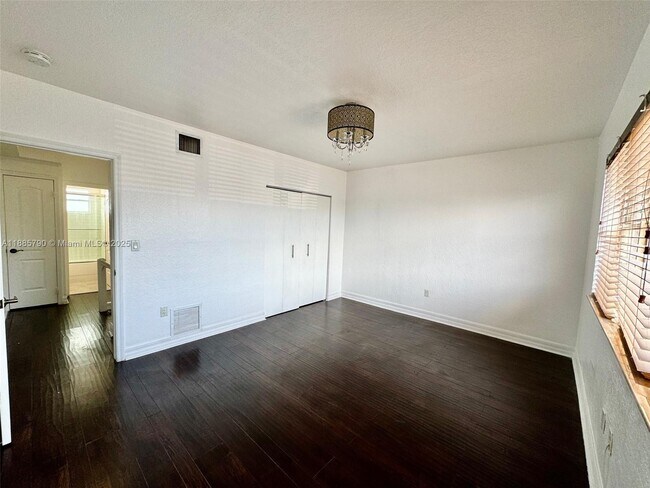 Building Photo - 7801 Hispanola Ave