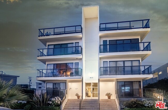 Building Photo - 833 Ocean Ave
