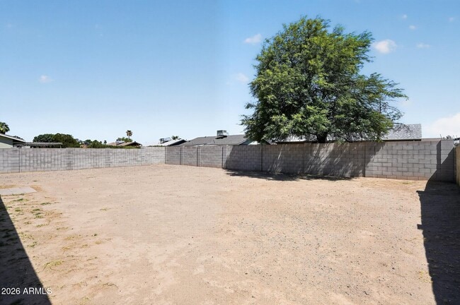 Building Photo - 6320 W Carol Ave