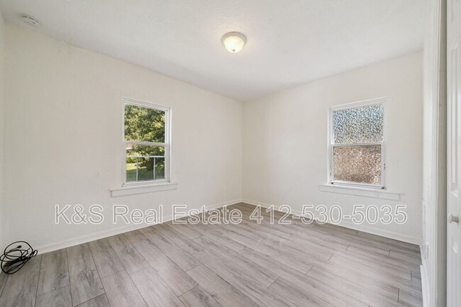 Building Photo - 545 Sixth Street - 3