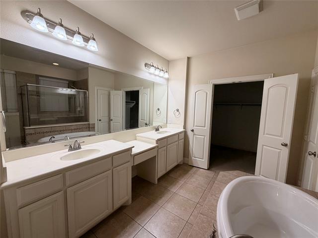 Building Photo - 14112 Sparrow Hill Dr
