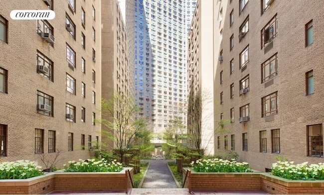 Building Photo - 25 Central Prk W