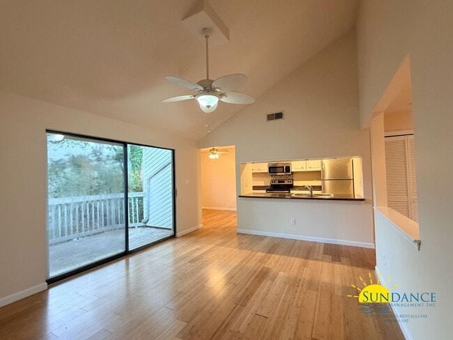 Building Photo - Charming 2 Bedroom Unit in Fort Walton Beach!