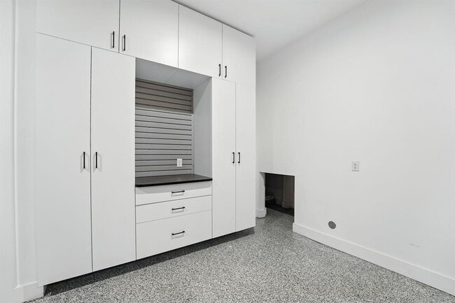Building Photo - 6405 Keegans Dr