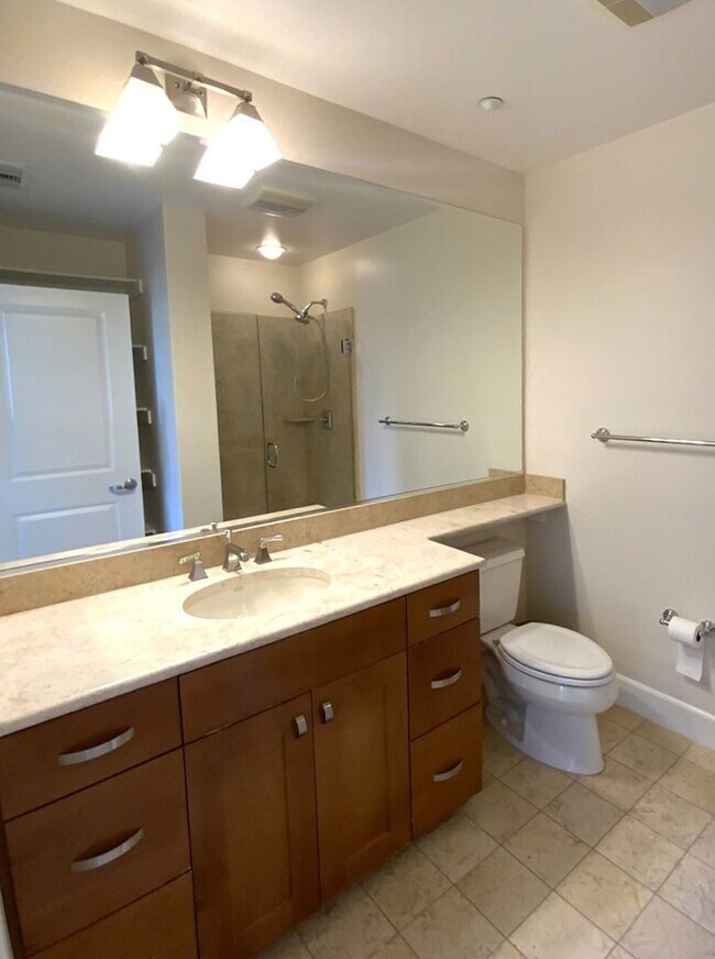 Building Photo - Modern Luxury Meets Prime Downtown Palo Al...