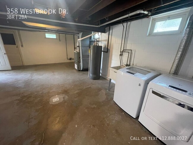 Building Photo - 358 Westbrook Dr