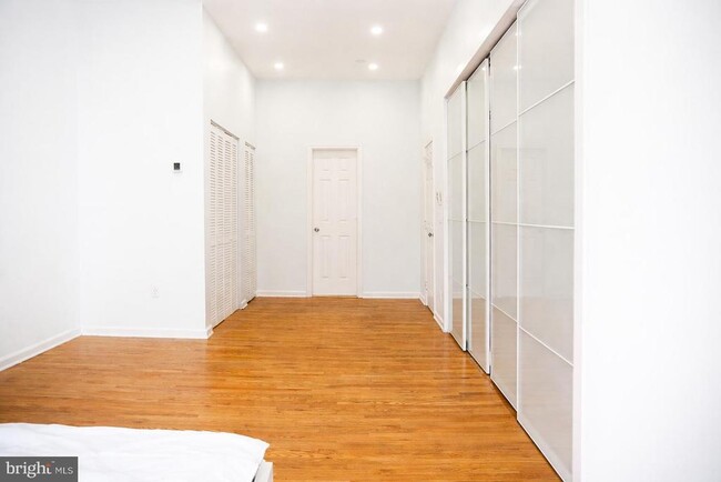 Building Photo - 1605 New Jersey Ave NW