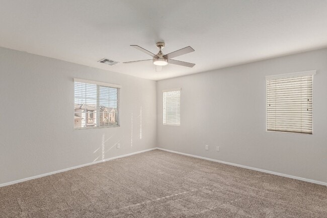 Building Photo - 3012 S 101st Dr