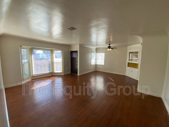 Building Photo - 801 S Sowell St