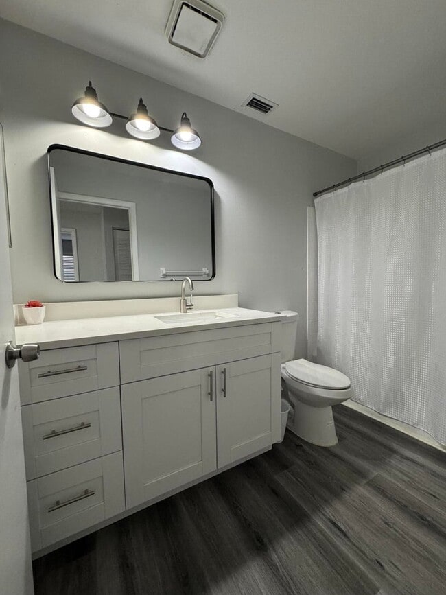 Building Photo - 2774 SE Brevard Ave