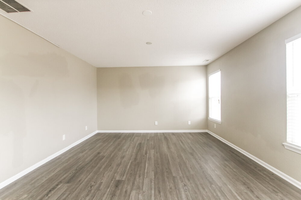 Building Photo - 607 Sweet Creek Dr