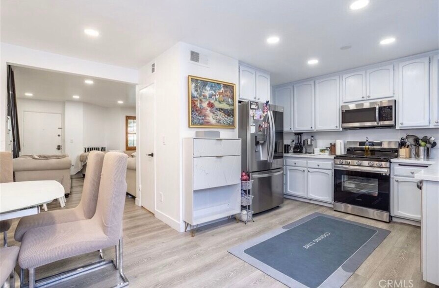 Building Photo - 19221 Sherman Way