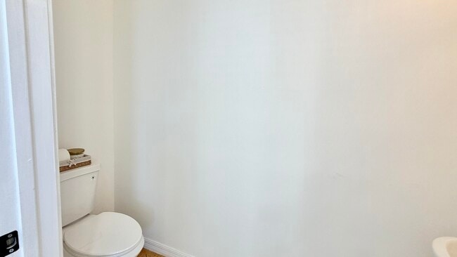Building Photo - 810 3rd Ave N