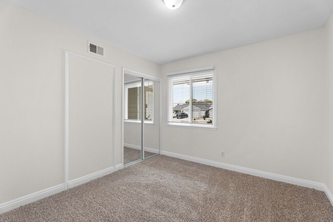 Building Photo - 17551 Misty Ln