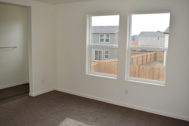 Building Photo - 4554 Iris Ct