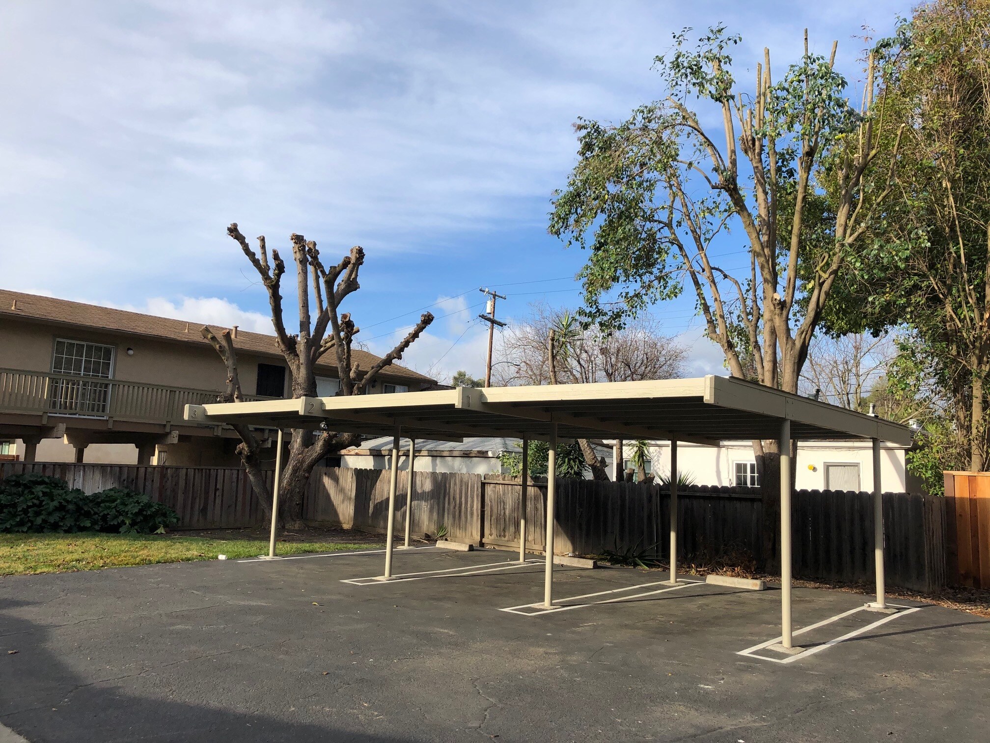 Building Photo - 366 Rose Ave