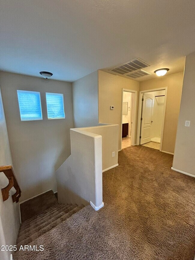 Building Photo - 2794 S Anderson Ln
