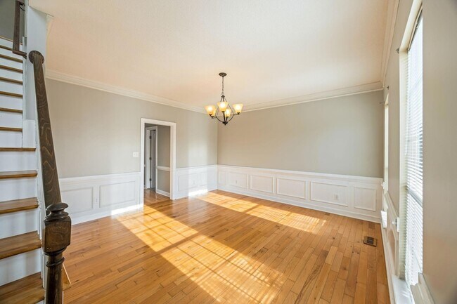 Building Photo - 1114 Rivershyre Dr