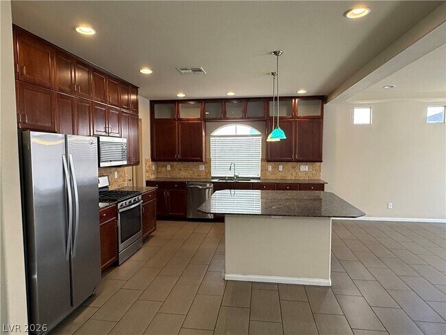 Building Photo - 6083 Crown Palms Ave