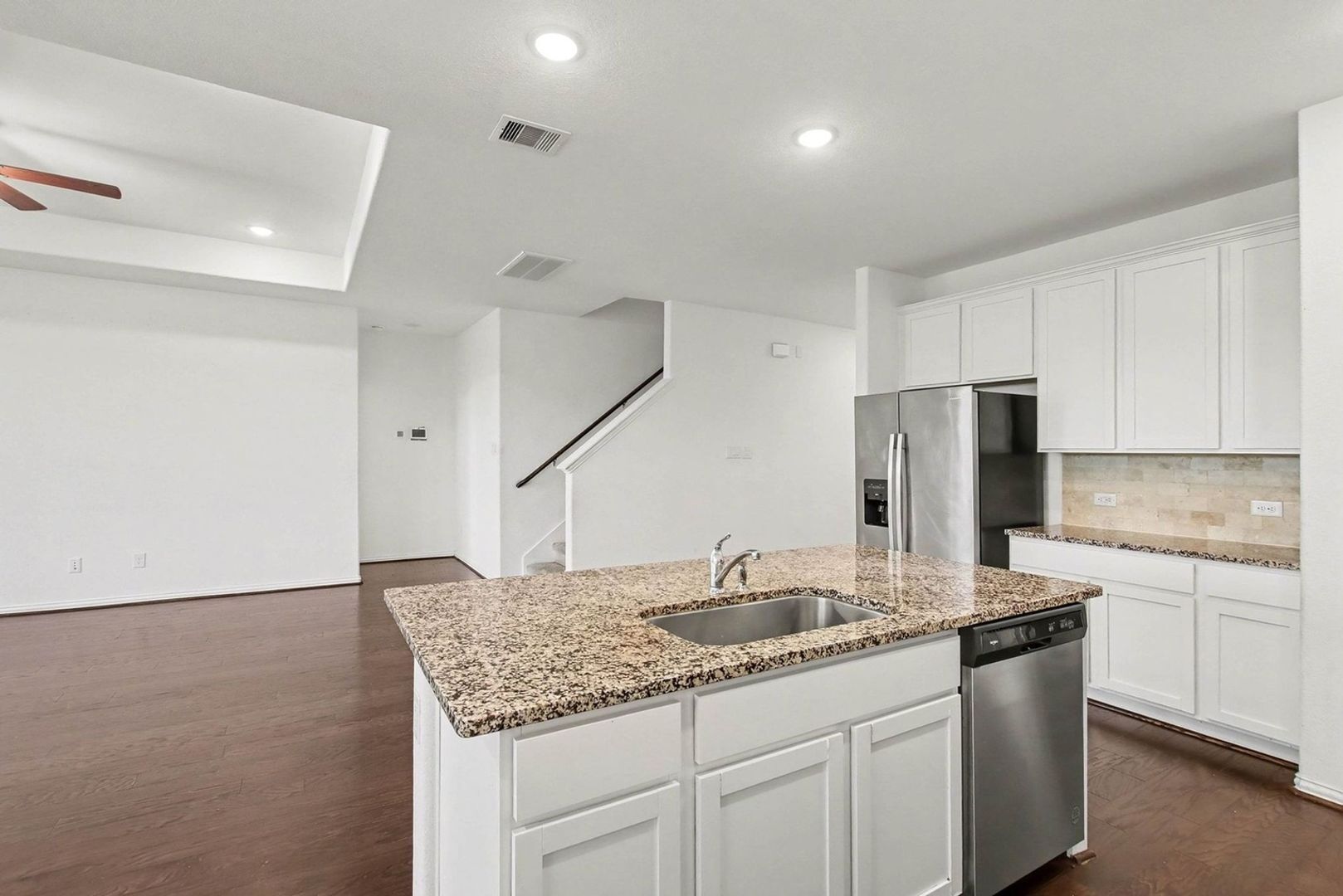 Building Photo - 8114 Royal Palm Ct