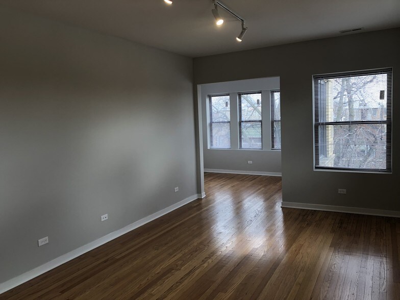 Building Photo - 4814 N Monticello Ave