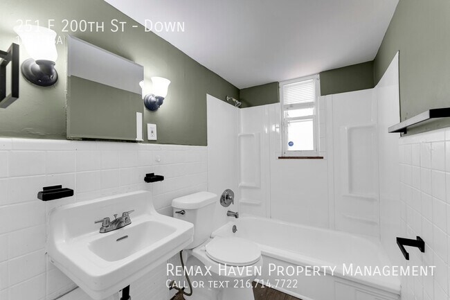 Building Photo - 251 E 200th St