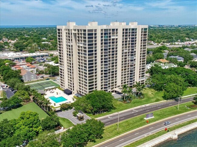 Building Photo - 3301 Bayshore Blvd