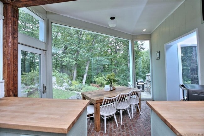 Building Photo - 14 Spruce Hill Rd