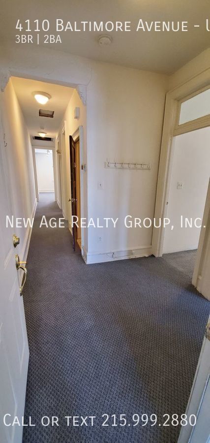 Building Photo - Sunny apartment available in University City!