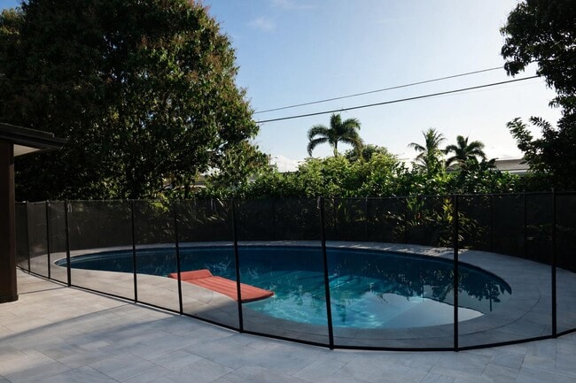 Building Photo - 1820 SW 36th Ave