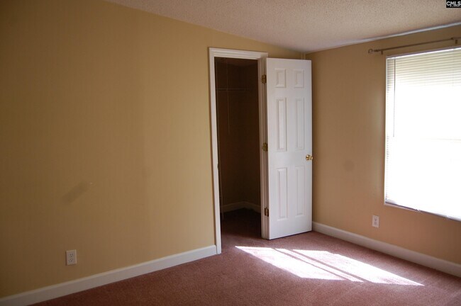 Building Photo - 202 Duckbill Rd