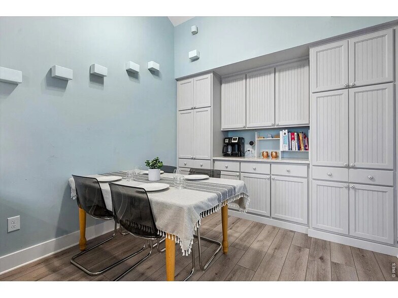 Kitchen - 1819 S Madison St
