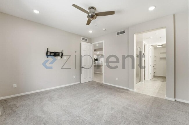 Building Photo - 250 W Queen Creek Rd