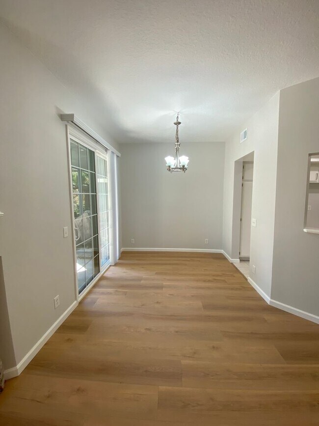 Building Photo - Completely Remodeled 2 Bedroom, 2 Bathroom...