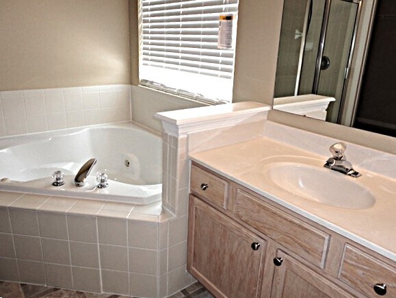 Building Photo - 6923 Belleglade Dr