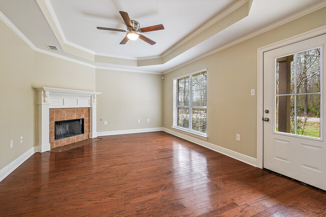 Building Photo - 14382 Carrol Ave