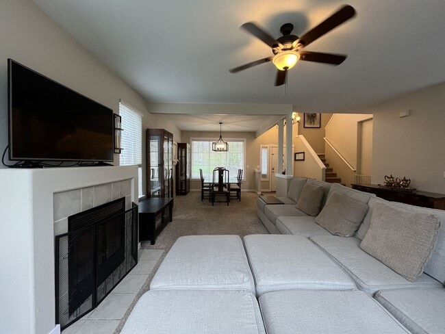 Building Photo - Elegant 5BR + Bonus Room Home with Bay Windows, Entertainment Room & Oversized Primary Retreat