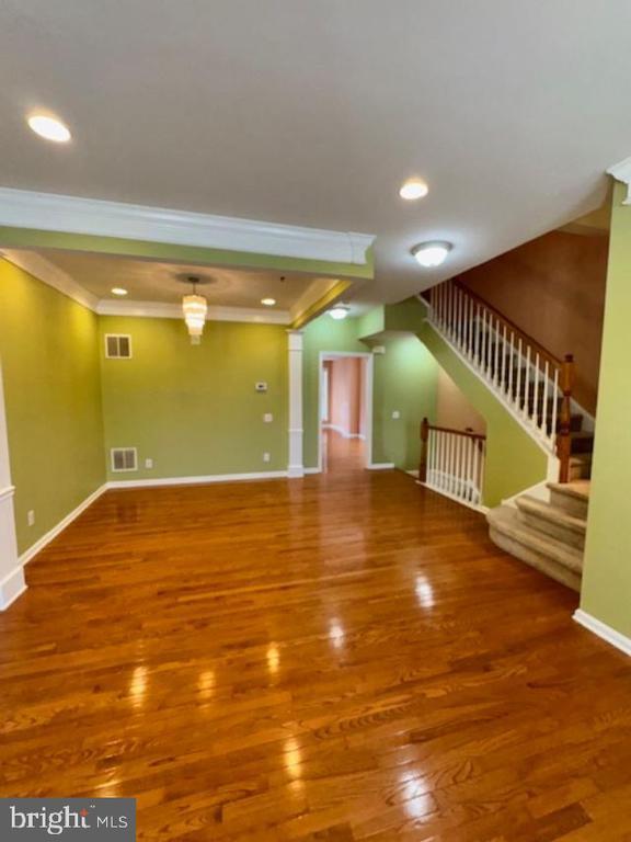 Building Photo - 256 Hudson Dr