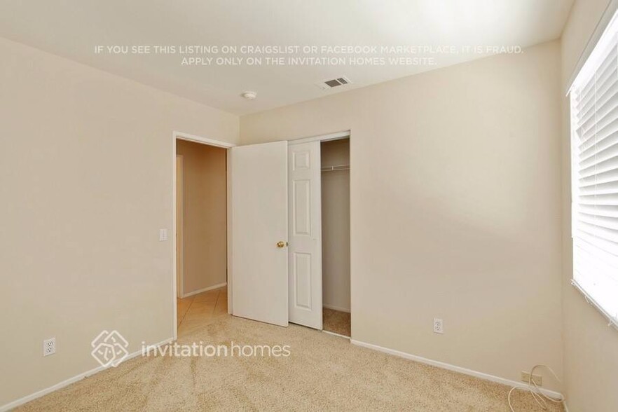 Building Photo - 1445 Nutmey Ln